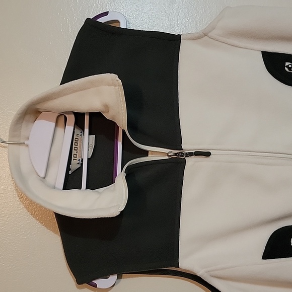 10,000 ft Above Sea Level Fleece Vest S Color block bone white and gray. - Picture 2 of 10